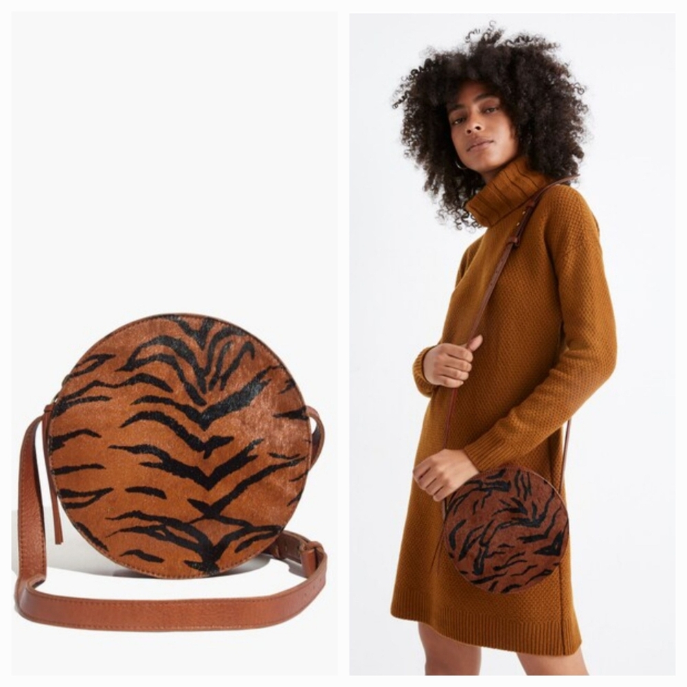 MADEWELL The Simple Circle Crossbody Bag in Calf Hair Color Maple Syrup
